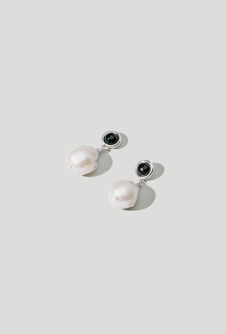 Laurel Baroque Pearl Earrings Sterling Silver / Black Onyx