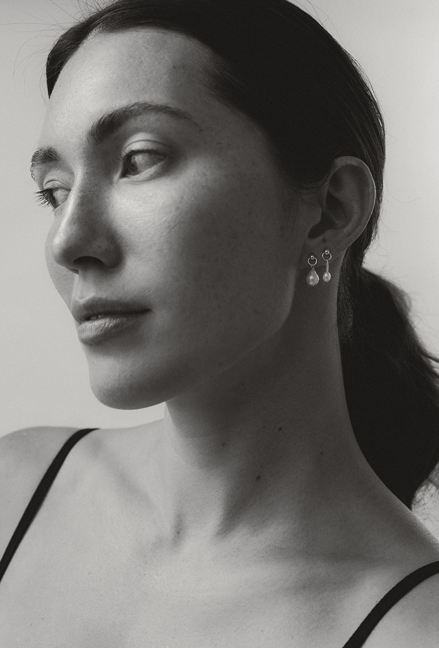 Relier Pearl Studs