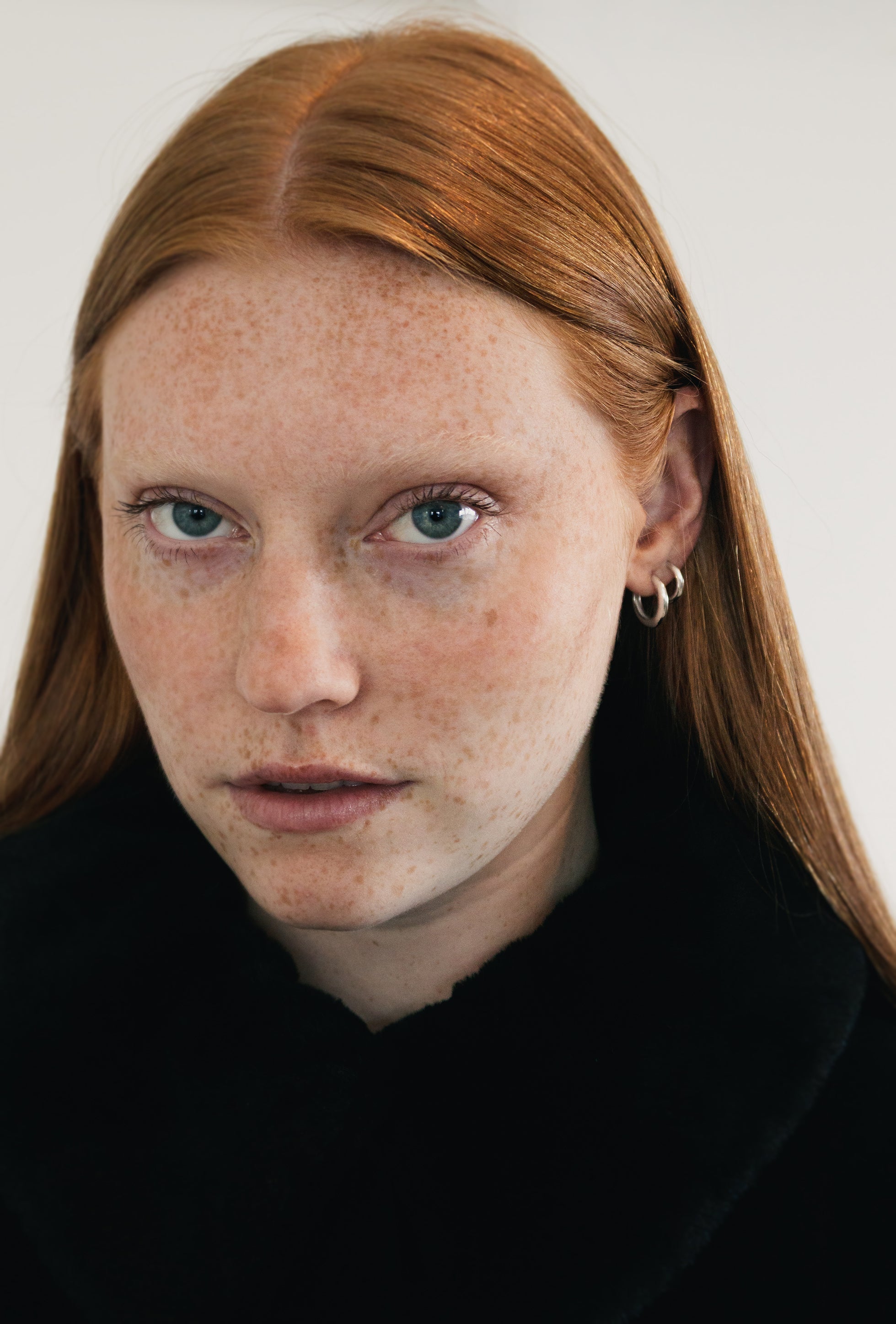 Medium Classic Hoops