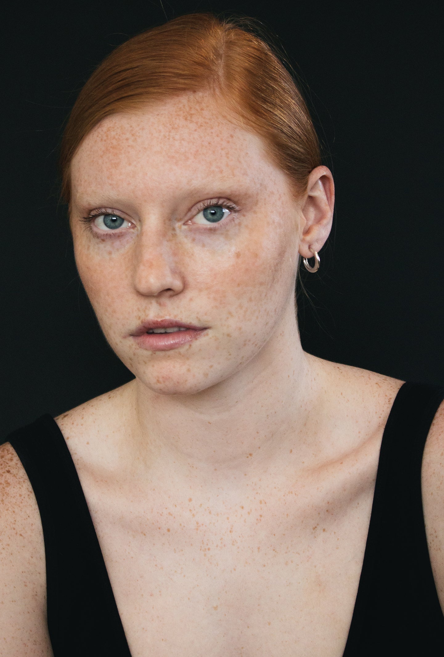Medium Classic Hoops