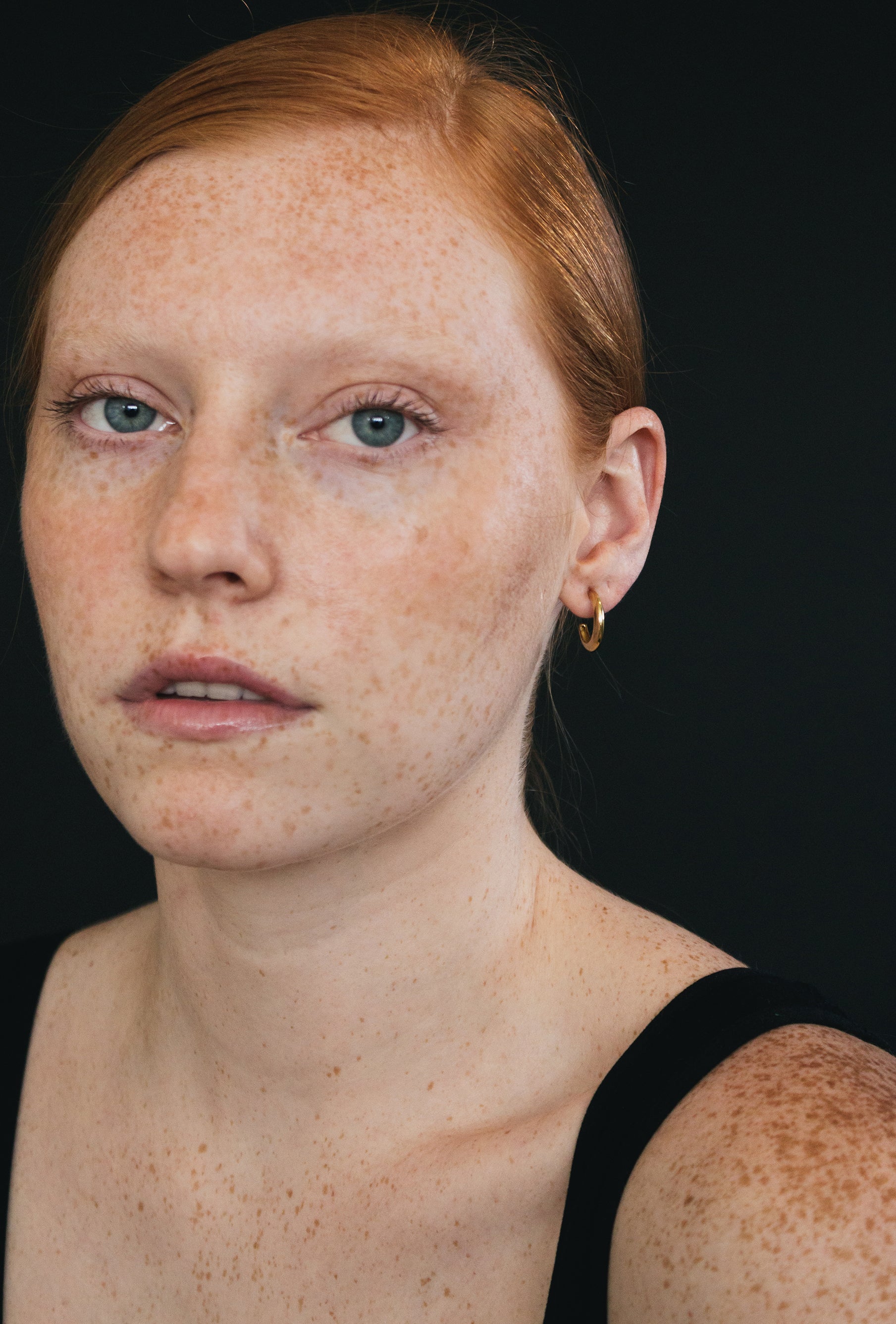 Medium Classic Hoops