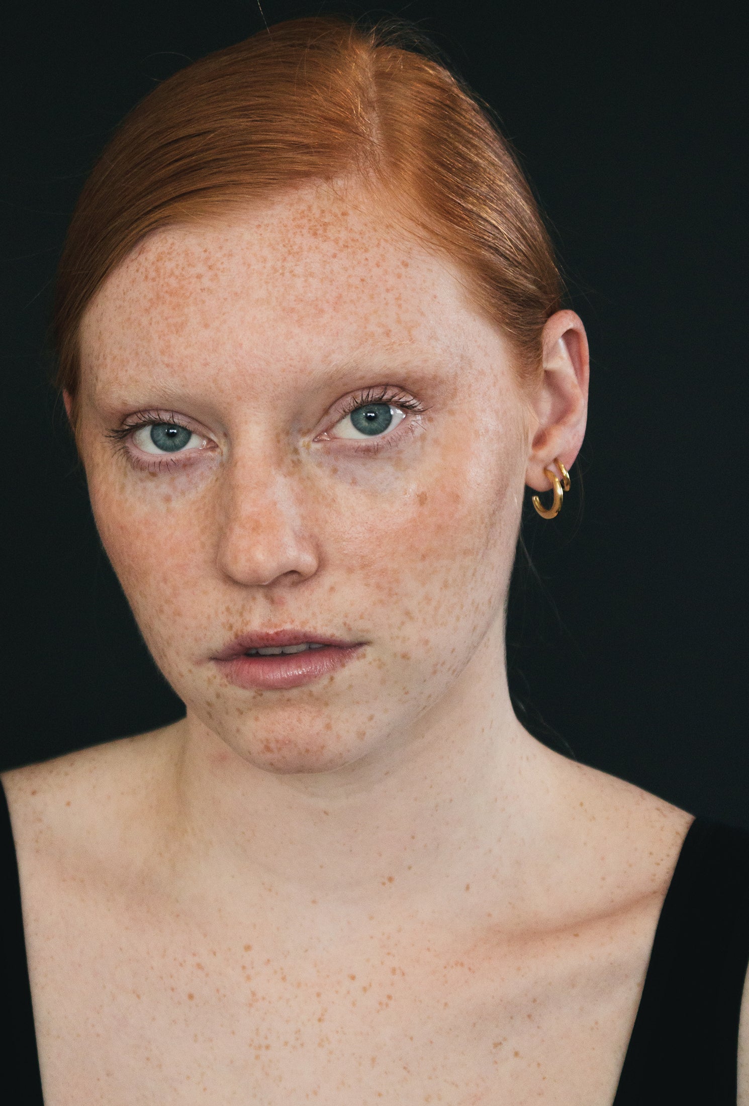 Medium Classic Hoops