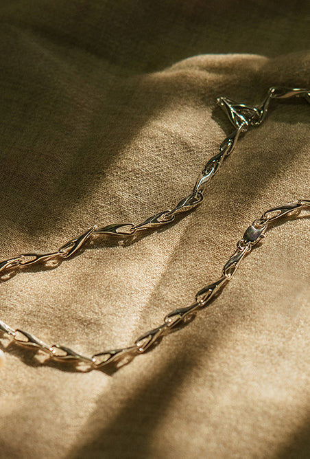Luz Necklace